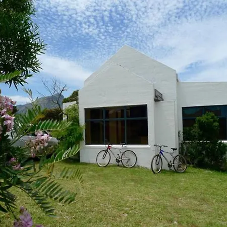 Sky House On Clarens Villa Bettys Bay Room photo